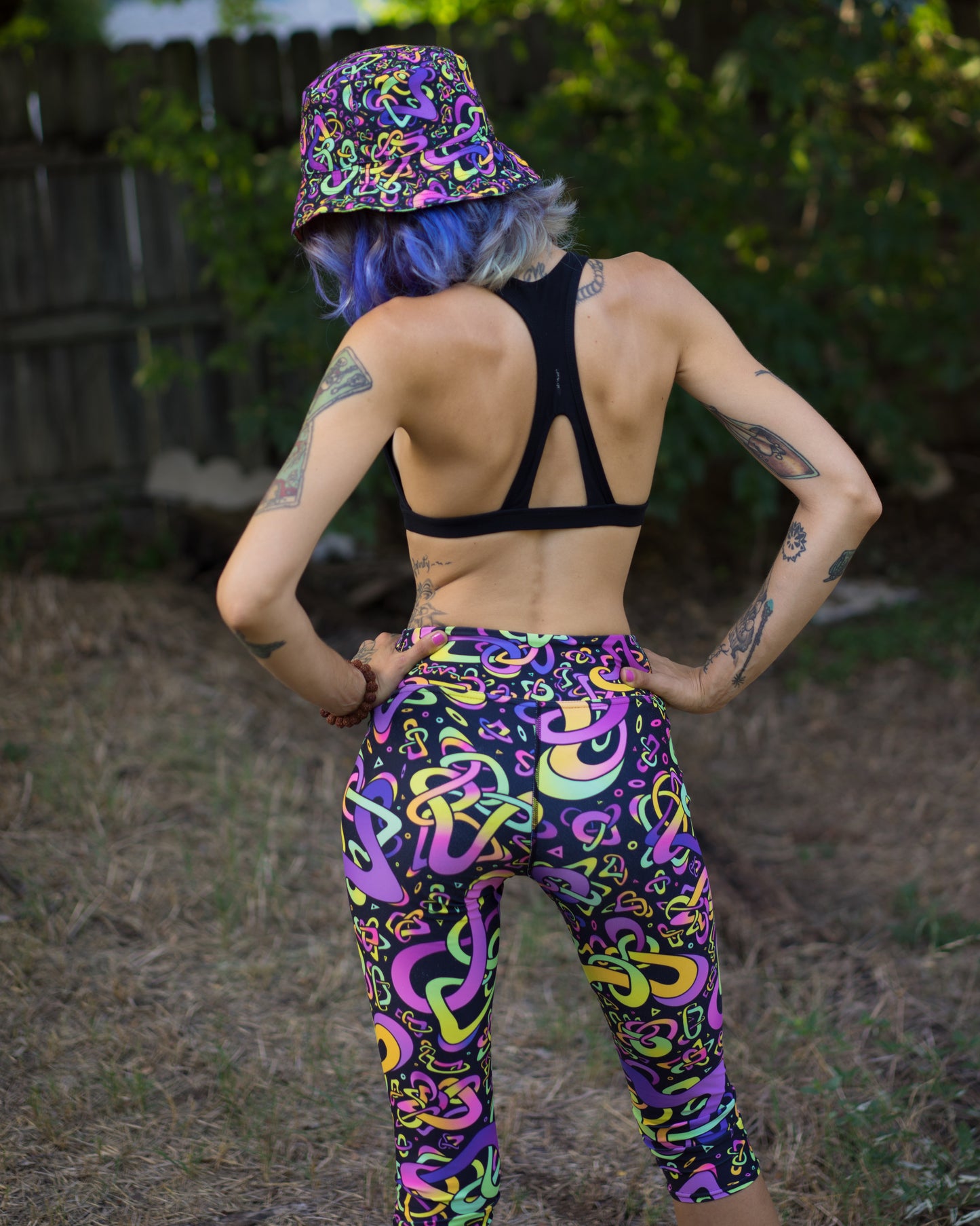 ELECTRIC LOTUS: Spaghett Yoga Capri Leggings